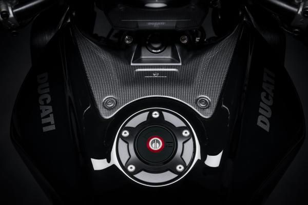 2023 Ducati Diavel V4 fuel filler cap