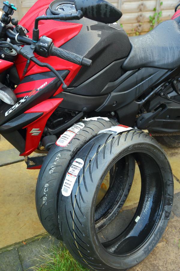 GSX-S750 Avon tyres