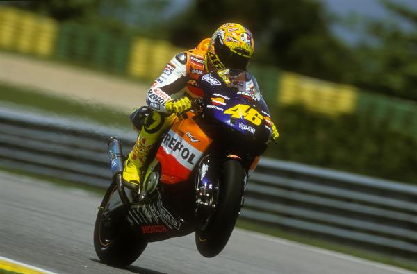 Valentino Rossi, 2002 MotoGP Brazilian Grand Prix. - Gold and Goose.