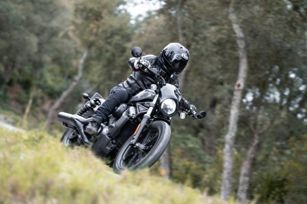 H-D-Nightster-Visordown-Review