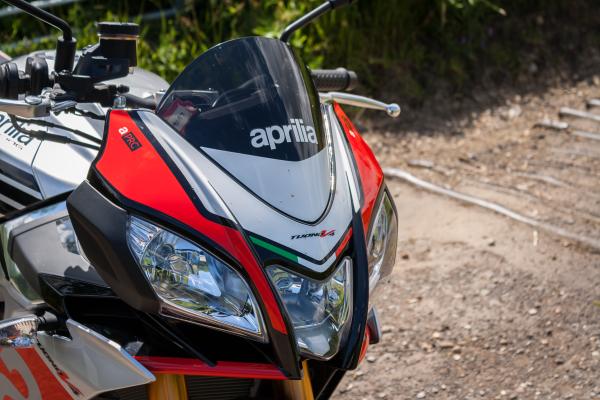 Aprilia Tuono V4 1100 Factory - nose