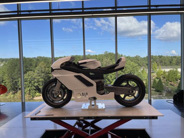 Pierre Terblanche designed Mono concept revealed