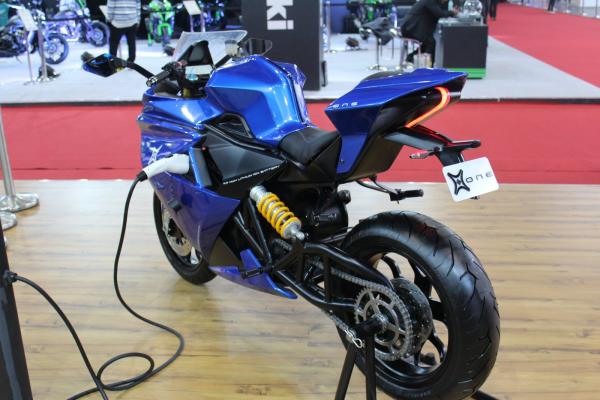 Emflux One. India s electric sports bike Visordown