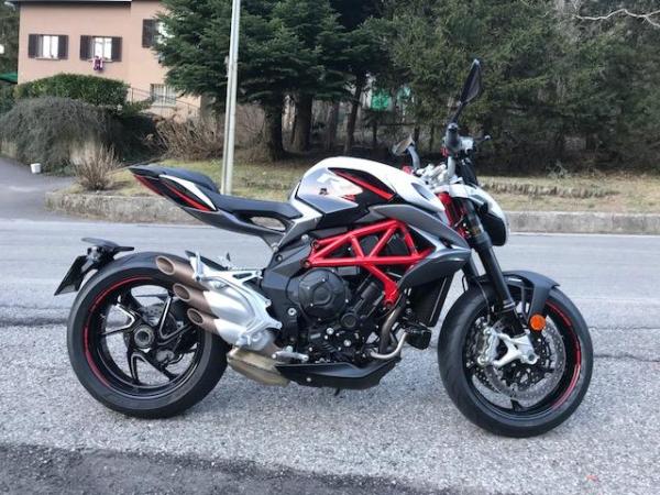 2018 MV Agusta Brutale 800 RR video review