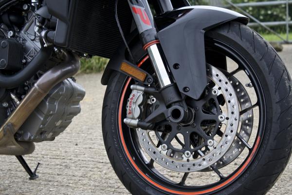 KTM 1290 Super Duke R brakes