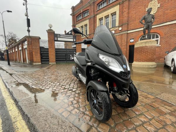 Piaggio MP3 300 Sport Craven Cottage