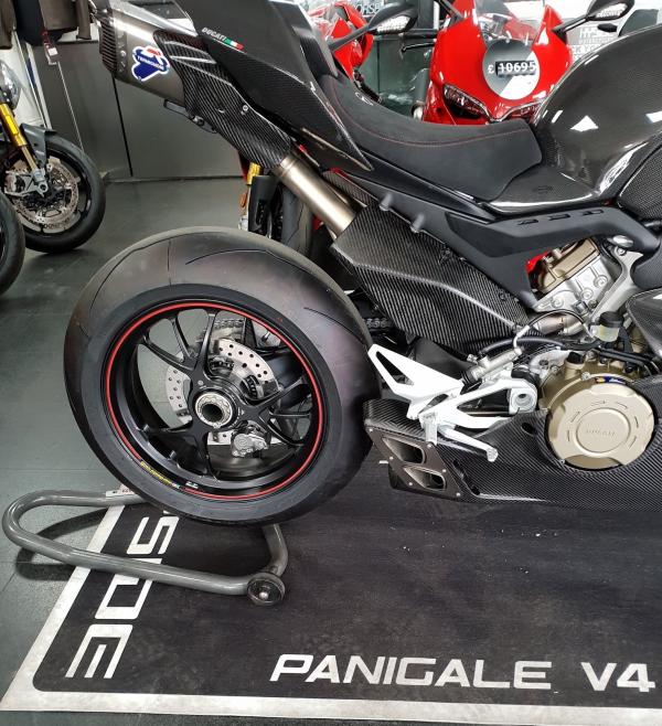 Panigale V4 carbon