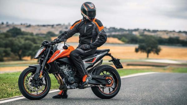 KTM-Duke-790