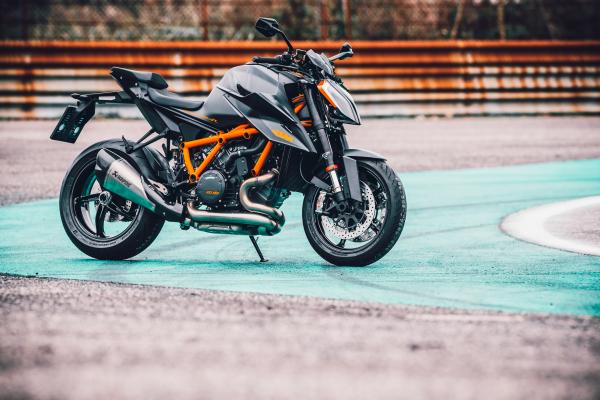 KTM 1290 Super Duke R 2020