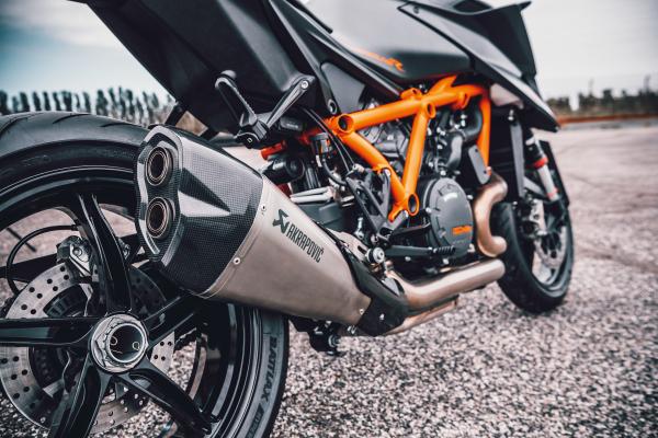 KTM 1290 Super Duke R 2020