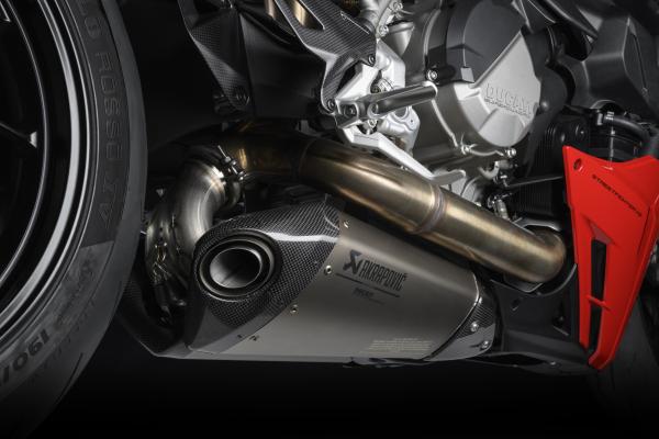 Ducati Streetfighter V2 Akrapovic exhaust. - Ducati