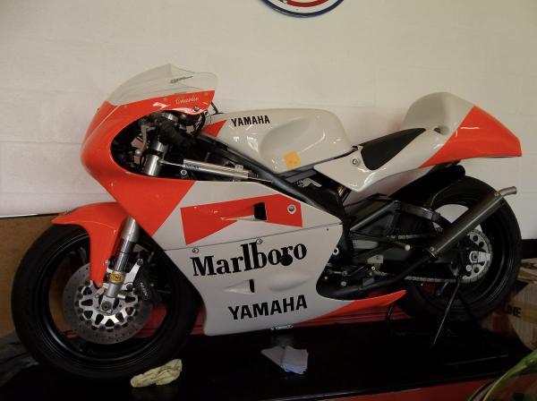 Marlboro race bike Yamaha TZ250