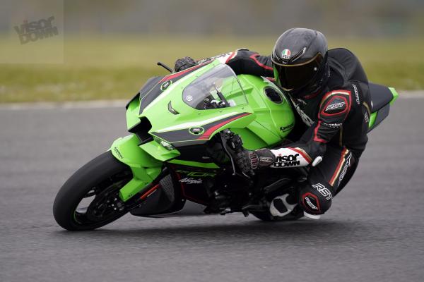 Ninja ZX-10R Visordown Review