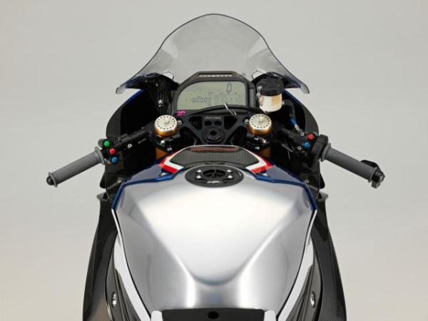 BMW HP4 Race – full details revealed