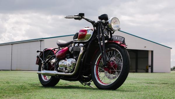 Triumph Bobber Build-off