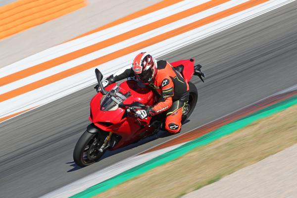 Panigale V4S