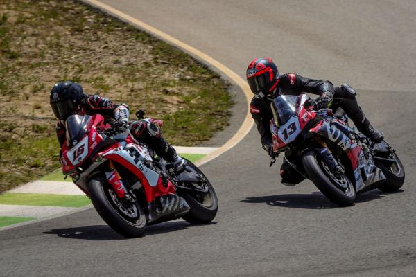 A Yamaha R1 on track at Parcmotor