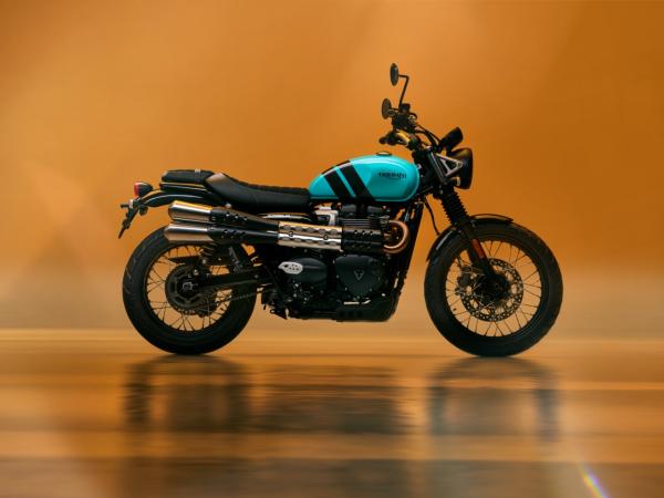 Triumph brings 13 New Colours to ADV Modern Classic and Roadsters