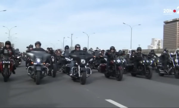 French Bikers Take Over the Streets Opposing Technical Inspections