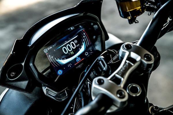 Street Triple TFT dash