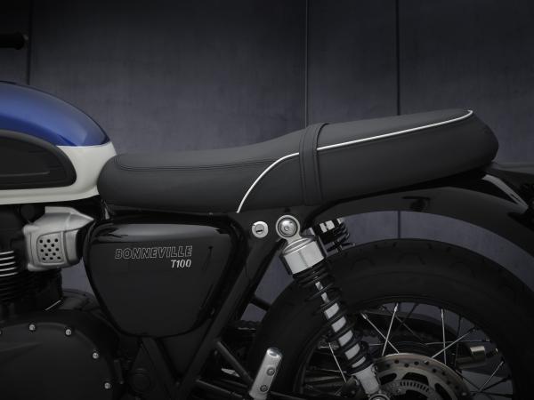 2021 Bonneville T100 seat