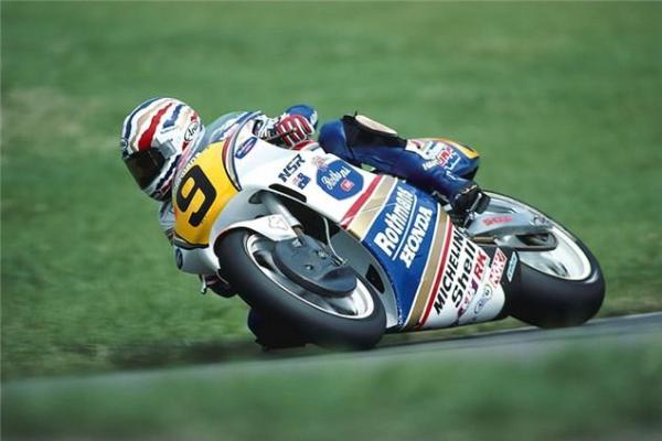 Rothmans NSR500