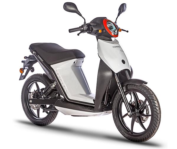 the Torrot Muvi scooter