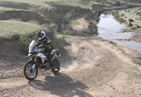 Triumph Tiger 900 Visordown Review