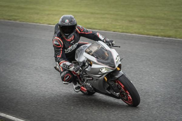 Norton's new V4SV at Mallory Park