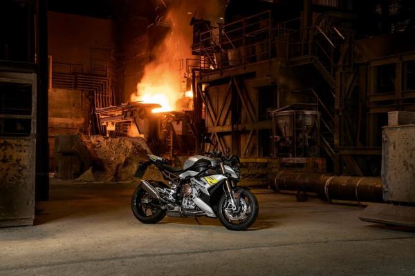 BMW S1000 R