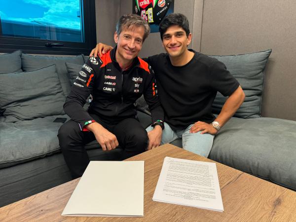 Jorge Martin signs for Aprilia