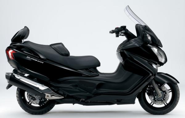 2013 Suzuki Burgman 650 Executive ABS review