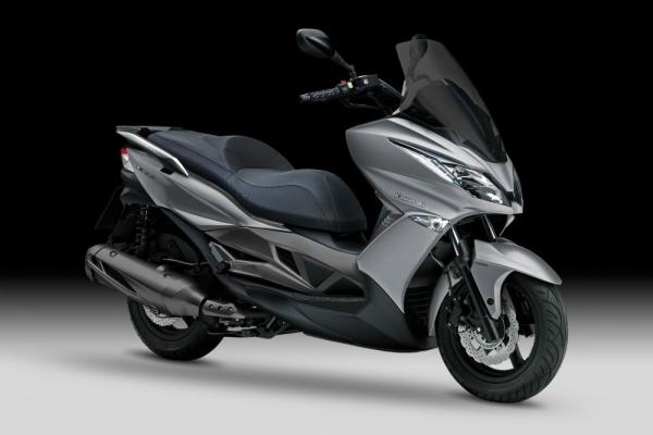 Kawasaki J300 scooter unveiled