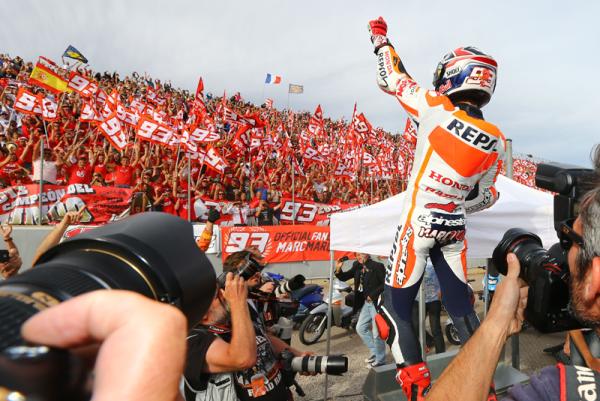 MotoGP 2013: Marquez vs Lorenzo in Valencia finale