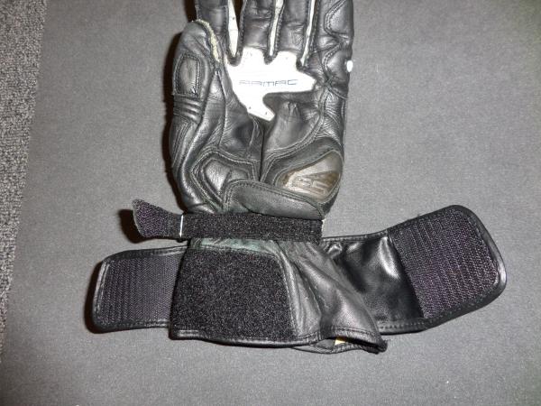 Used: REV'IT! Tarmac gloves review