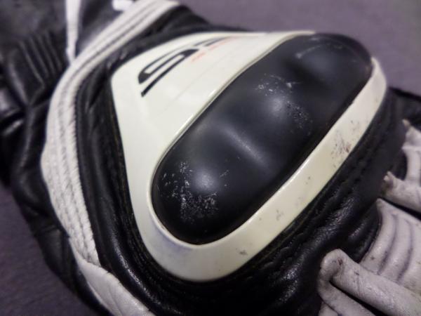 Used: REV'IT! Tarmac gloves review