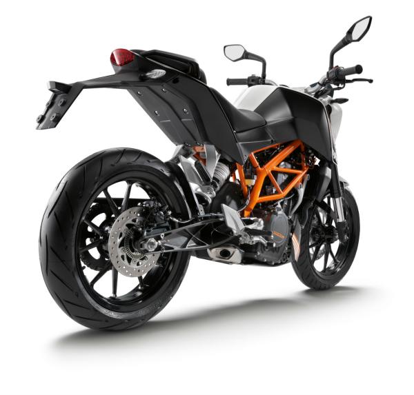 KTM Duke-based supermoto spied