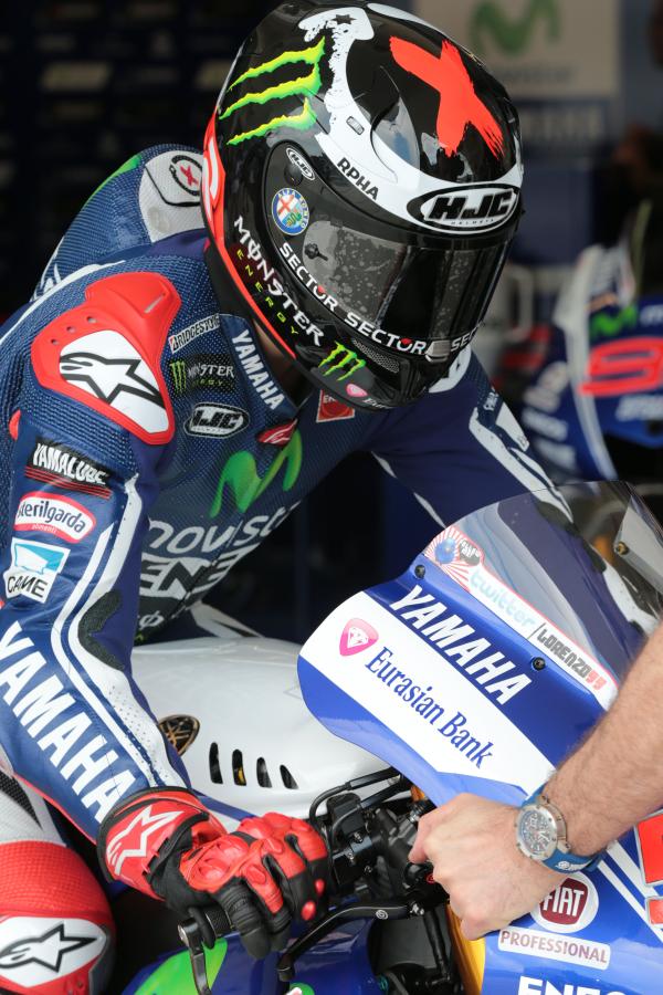 Lorenzo blames mosquitoes for jump start