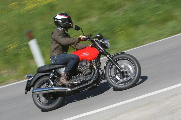 First ride: 2014 Moto Guzzi V7 review