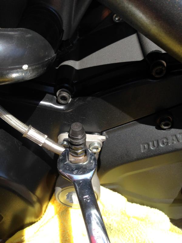 Oberon clutch slave cylinder review + how to fit