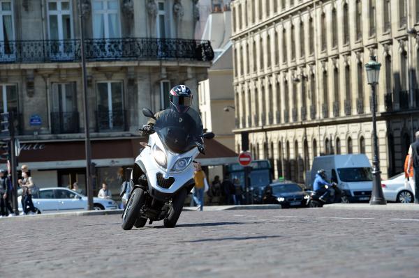 First ride: 2014 Piaggio MP3 500 Sport review