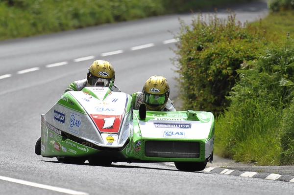 IOMTT: Sidecar race 2 and Lightweight TT results