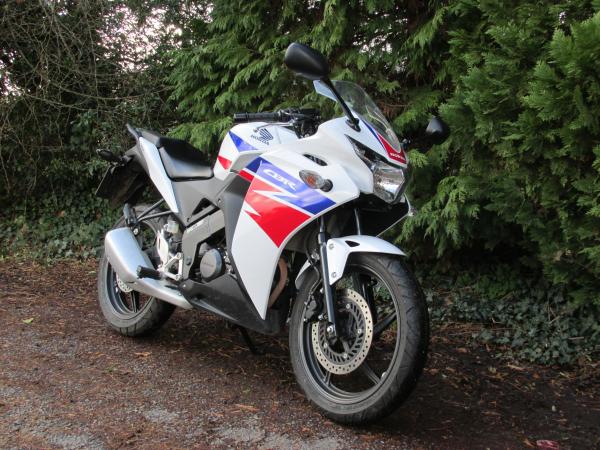 Review: One week with a Honda CBR125R | Visordown