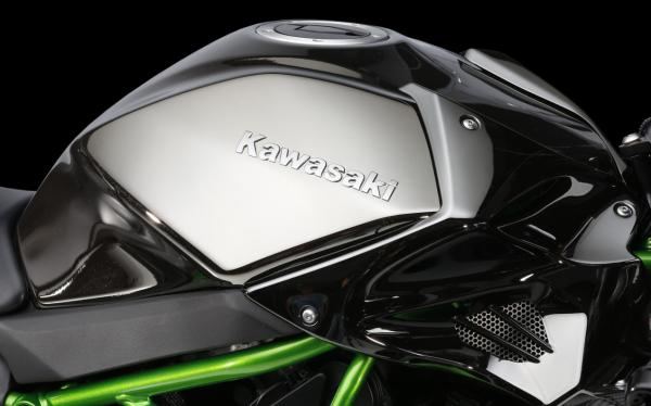 Intermot 2014: Kawasaki Ninja H2 video and uber gallery