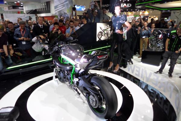 Intermot 2014: Kawasaki Ninja H2 video and uber gallery