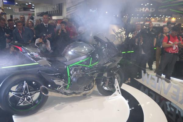 Intermot 2014: Kawasaki Ninja H2 video and uber gallery