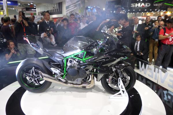 Intermot 2014: Kawasaki Ninja H2 video and uber gallery