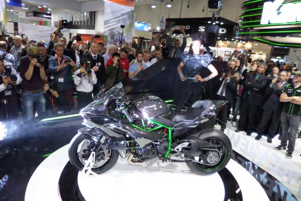 Intermot 2014: Kawasaki Ninja H2 video and uber gallery