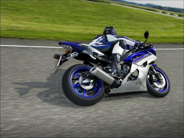 New colours for Yamaha R6 and R125