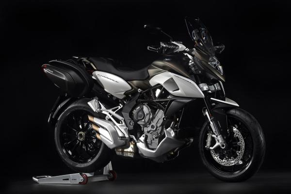 MV Agusta Turismo Veloce 800 & Stradale 800 at Eicma